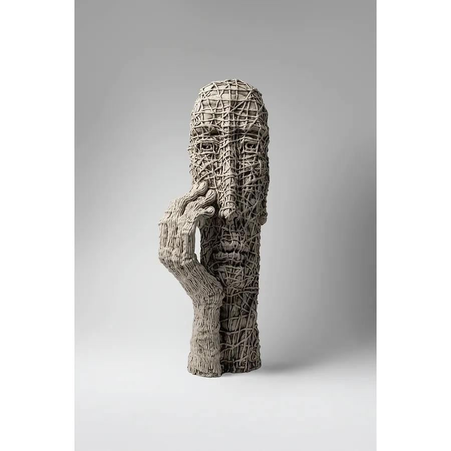 Imagen de Observe de Liudmyla Davydenko, tamaño: 49х18х18, hecho de oil/canvas, medio Escultura, de Lviv, parte de la serie Holova/Head, con un precio de €1200