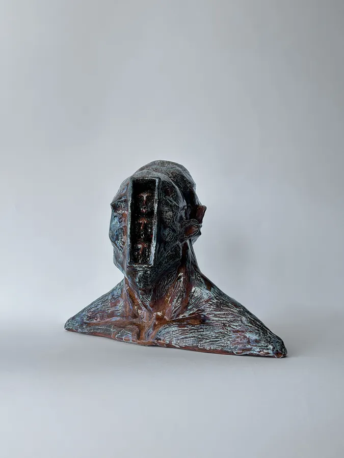 Imagen de Heads de VITALIY KRASUTSKIY, hecho de Chamotte clay, glazes, medio Escultura, de Lviv, parte de la serie Series 1, con un precio de €1200 (≈ 62,160 грн)