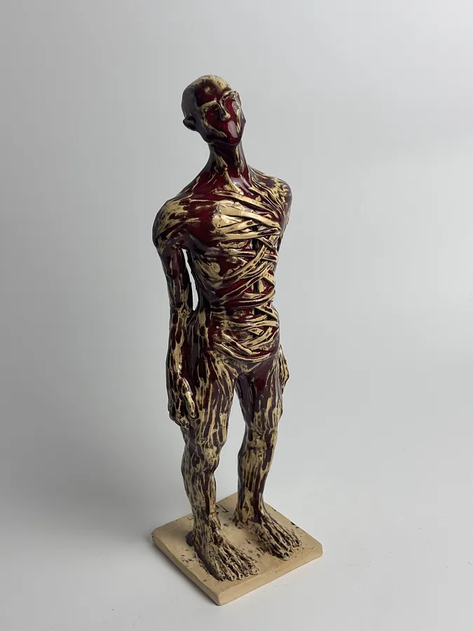 Imagen de Herida de VITALIY KRASUTSKIY, hecho de Arcilla chamota, esmaltes, medio Escultura, de Lviv, con un precio de €600 (≈ 31,062 грн)
