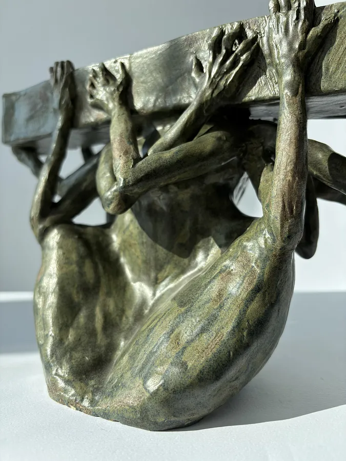 Imagen de Burden de VITALIY KRASUTSKIY, hecho de Chamotte clay, glazes, medio Escultura, de Lviv, parte de la serie Series 1