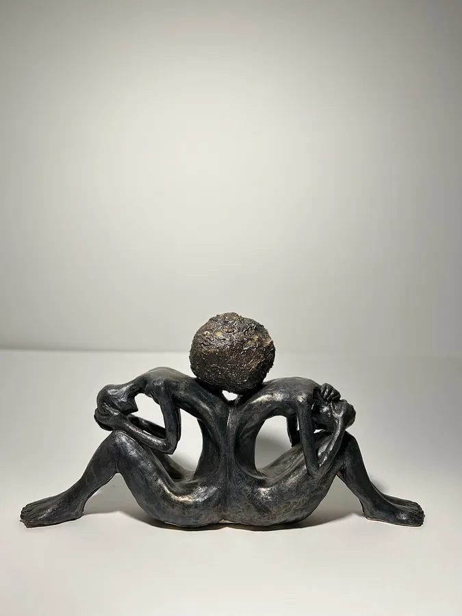 Imagen de Quarrel de VITALIY KRASUTSKIY, hecho de Chamotte clay, ceramic glazes, plaster, acrylic, medio Escultura, de Lviv, parte de la serie Series 1
