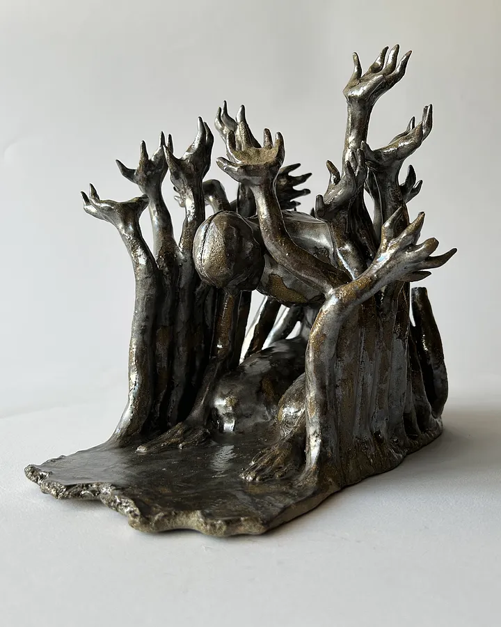 Imagen de Repentance de VITALIY KRASUTSKIY, hecho de Chamotte clay, glazes, medio Escultura, parte de la serie Series 1, con un precio de €400 (≈ 20,708 грн)