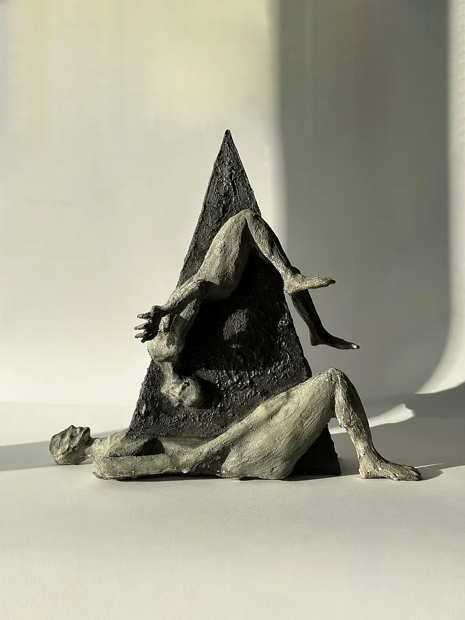 Obraz Death autorstwa WITALIJ KRASUCKI, wykonany z Chamotte clay, glazes, medium Rzeźba, z Lviv, część serii Series 1