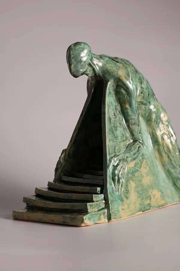 Image of Exit by VITALIY KRASUTSKIY, size: 48х25х15, made of Шамотна глина, поливи, Sculpture medium, from Львів, part of the Series 1 series, priced at €700