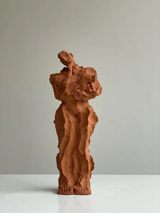 Imagen de Материнство de Denys Shymanskyi, tamaño: 23х9х6см, hecho de  кераміка, medio Escultura, de львів, parte de la serie сухоцвіти, con un precio de $150