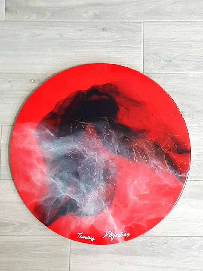 Imagen de Dance de Natalia Byrdina, tamaño: 50 × 50 cm, hecho de Wood, medio Drawing, con un precio de $567