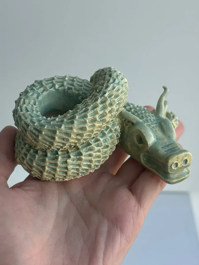 Immagine di Зелений di Yulia Shchukina-Znak, medium: Кераміка, serie: Дракони, prezzo: €250