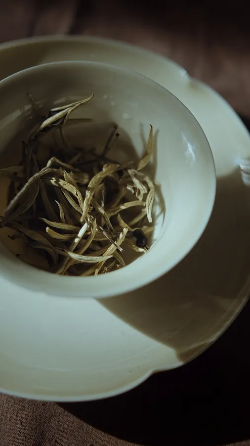 Obraz Бай Хао Інь Чжень autorstwa tea.satori, medium Чай , część serii Білий чай, cena: ₴75
