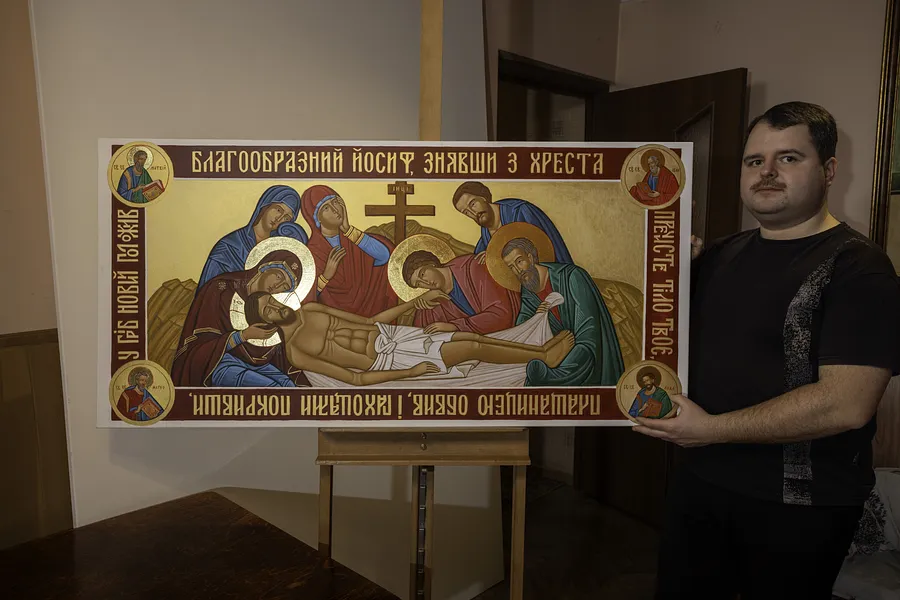 Image de Ікона Плащаниця "Покладення в гріб тіла Ісуса Христа" par Андрій Майовець, taille : 63х130, médium Ікона