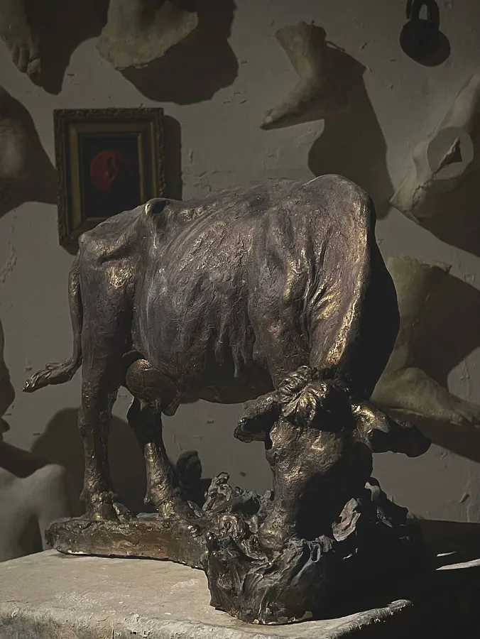 Image de Корова par Дмитро Войтович, taille : 40 см, fabriqué avec Гіпс, médium Скульптура