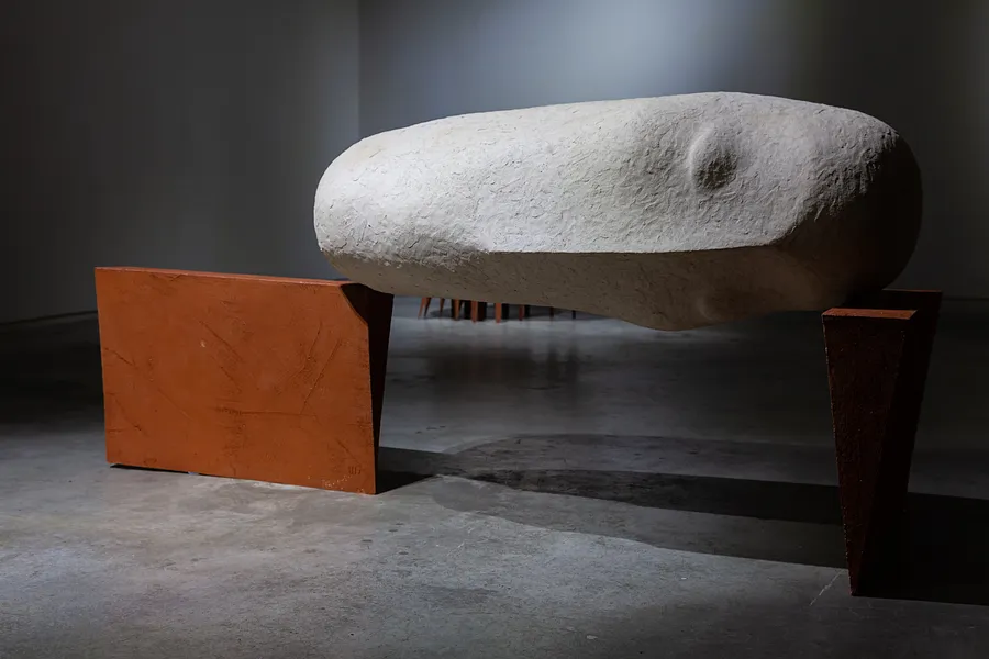 Imagen de Залежність de Denys Shymanskyi, tamaño: 162х62х75, medio Escultura, parte de la serie Залежність, con un precio de $5000