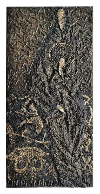 Obraz «Матір Божа» autorstwa Ткачук Ярослава , rozmiar: 50x24 cm, wykonany z льон, перероблений папір, шовк, акрил, кераміка, латунь, medium Авторська техніка, cena: $250