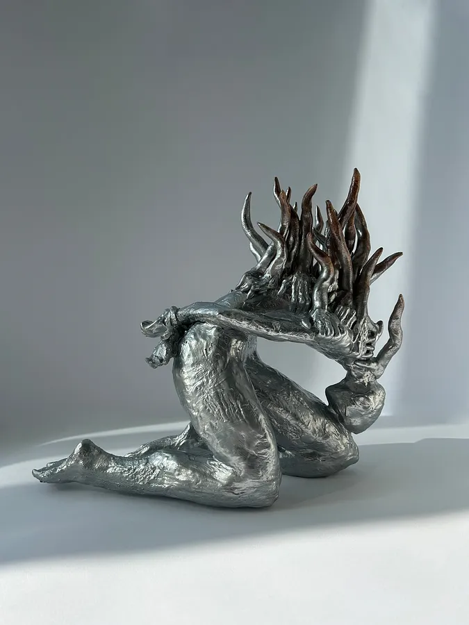 Imagen de First day de VITALIY KRASUTSKIY, hecho de ceramics, medio Escultura, de Lviv, parte de la serie Series 1