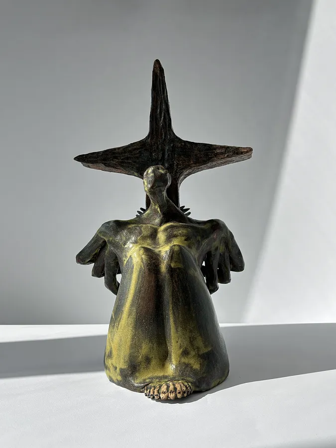 Image de My Cross par VITALIY KRASUTSKIY, fabriqué avec ceramics, médium Sculpture, de Lviv, faisant partie de la série Series 1