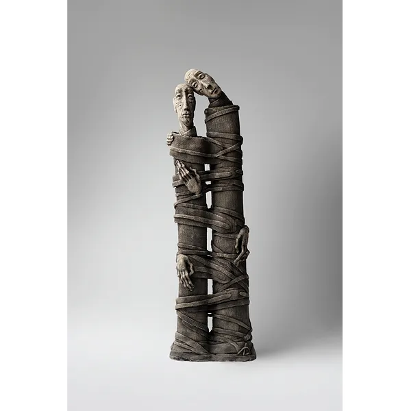 Imagen de One to the one de Liudmyla Davydenko, tamaño: 51x15x7 , hecho de chamotte, glaze, medio Escultura, parte de la serie Holova/Head, con un precio de €700