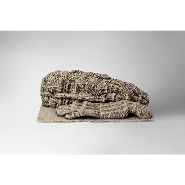 Imagen de The one who lying down de Liudmyla Davydenko, tamaño: 38х21х12, hecho de chamotte, glaze, medio Escultura, parte de la serie Holova/Head, con un precio de €1000
