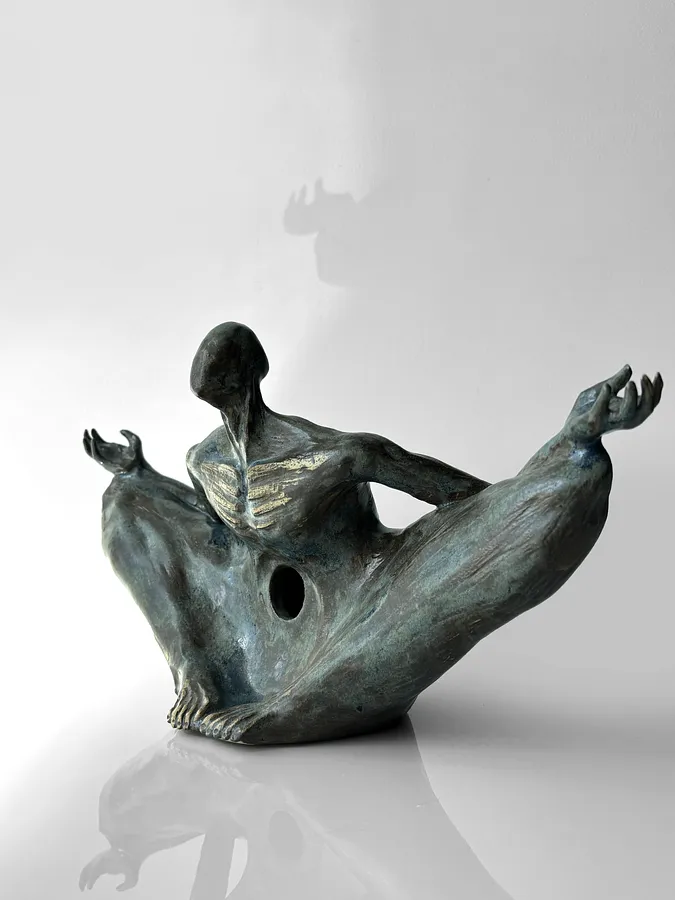 Obraz Emptiness autorstwa WITALIJ KRASUCKI, wykonany z Chamotte clay, glazes, medium Rzeźba, z Lviv, część serii Series 1