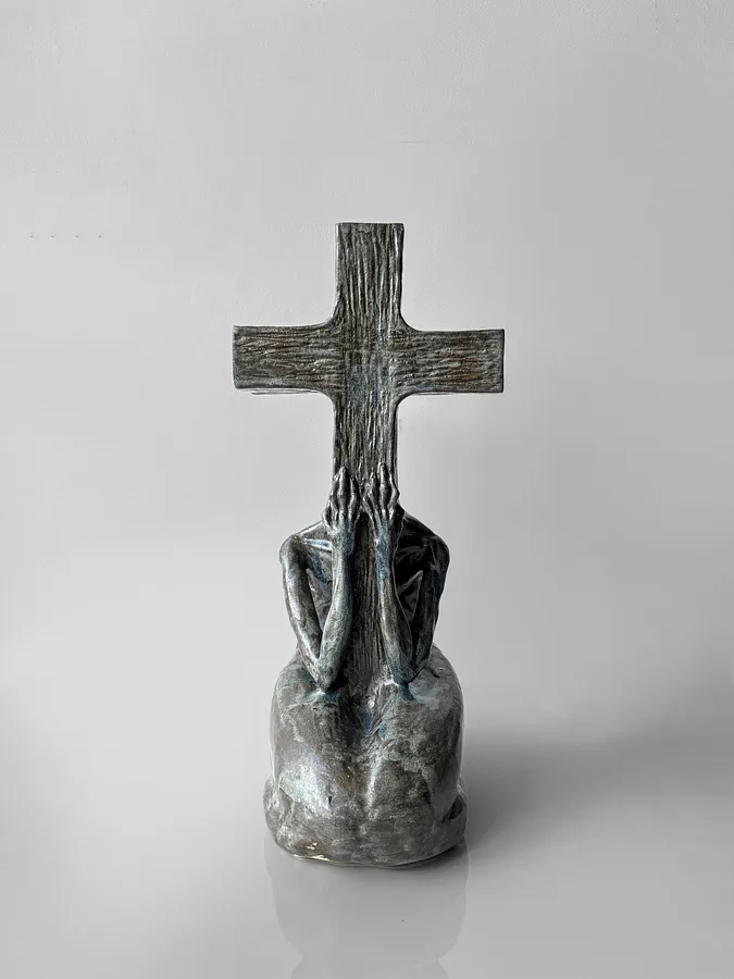 Imagen de Cross-headed de VITALIY KRASUTSKIY, hecho de Chamotte clay, glazes, medio Escultura, de Lviv, parte de la serie Series 1, con un precio de €2000 (≈ 103,061 грн)