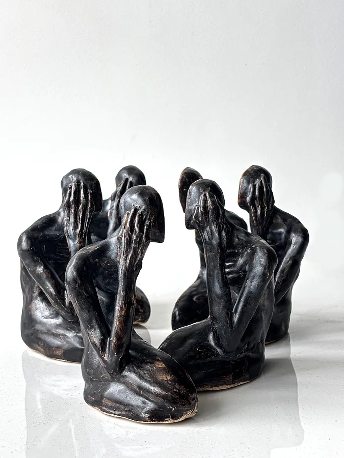 Imagen de Divided de VITALIY KRASUTSKIY, hecho de Chamotte clay, glazes, medio Escultura, de Lviv