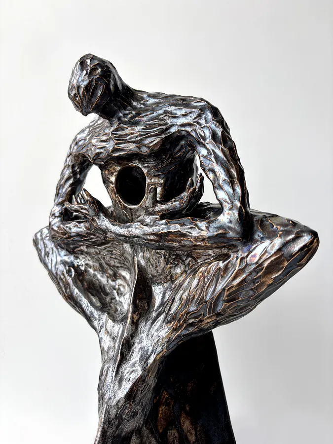 Immagine di Void II di VITALIY KRASUTSKIY, materiali: Chamotte clay, glazes, medium: Scultura, città: Lviv, serie: Series 1, prezzo: €1800 (≈ 92.284 грн)