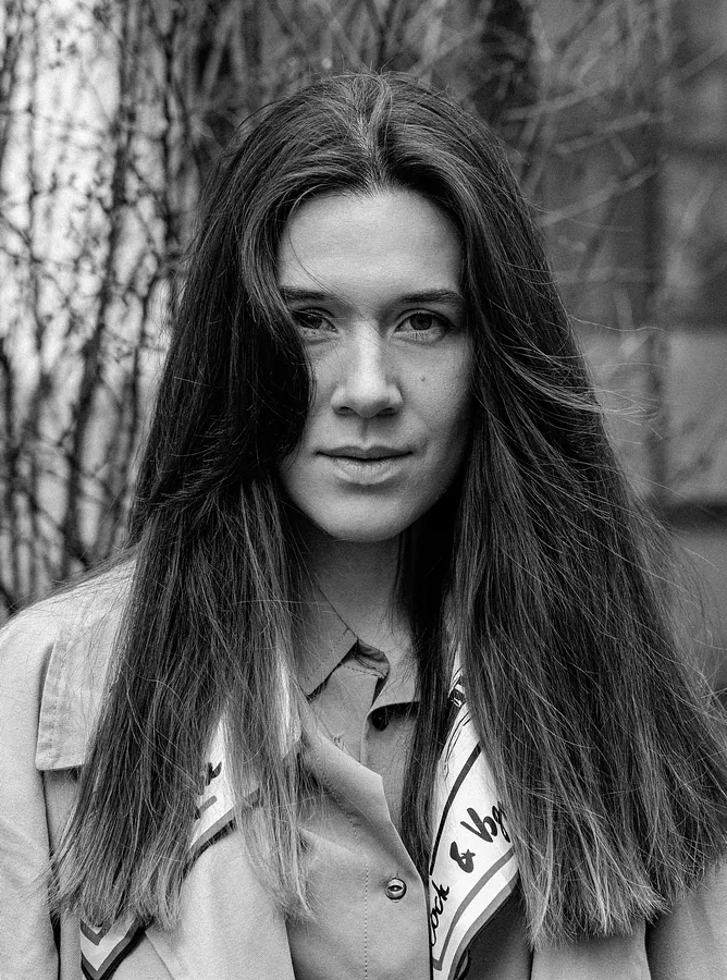 Portrait of Olena Kulish, who works in the Mixed-media visual artist style (Warsaw, Poland)