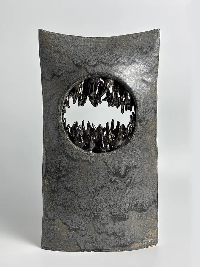 Image de Portal par VITALIY KRASUTSKIY, fabriqué avec Chamotte clay, glazes, médium Sculpture, de Lviv, faisant partie de la série Series 1, au prix de €1600 (≈ 82 449 грн)