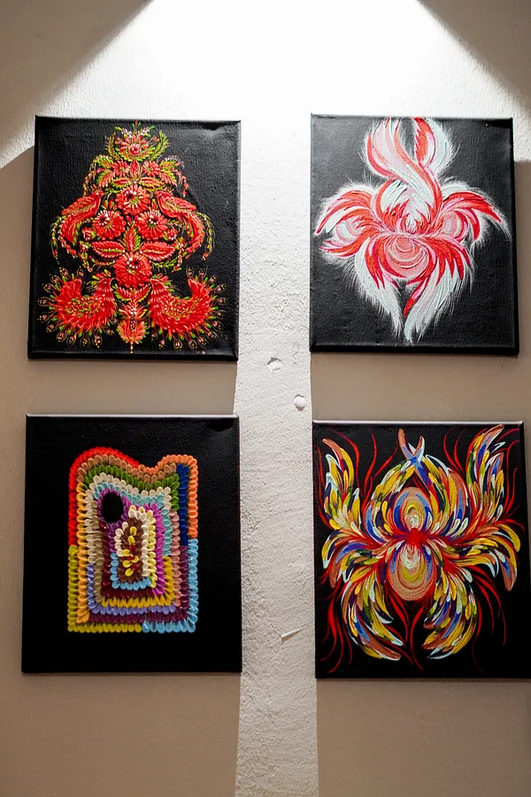 Immagine di Петриківка як світло пам’яті. Кожна окремо або разом. Дерево життя продано, Янгол Вогню продано. di Kateryna Kostiuk, dimensioni: 20*30, medium: Живопис, serie: Чисте Мистецтво, prezzo: €55